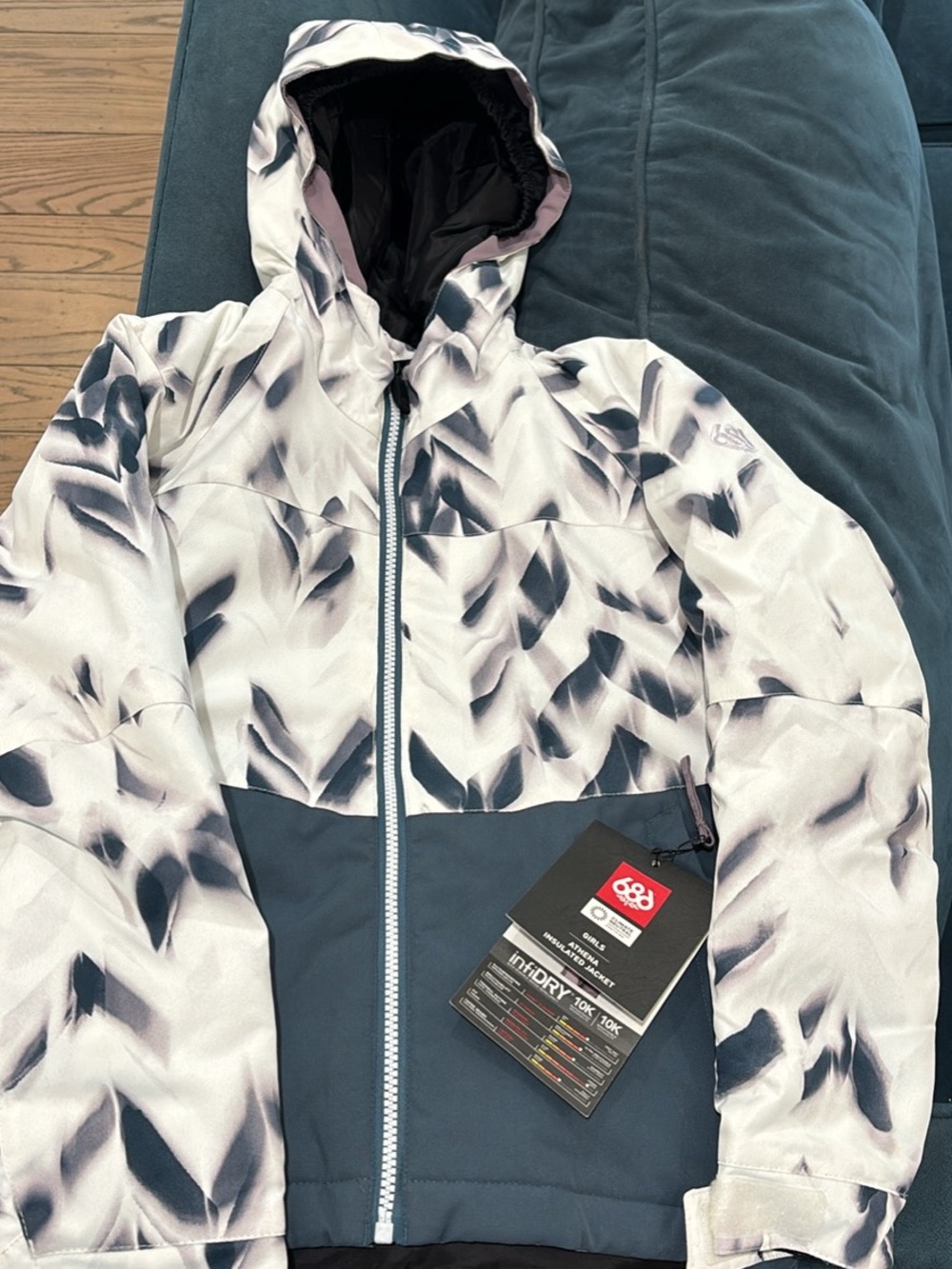 686 Kids White & Navy Patterned Hooded Puffer Jacket